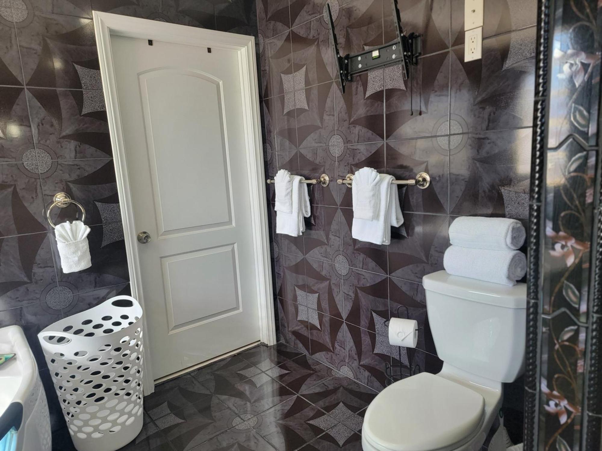 Villa Juan Guest House Private ลาสเวกัส ภายนอก รูปภาพ